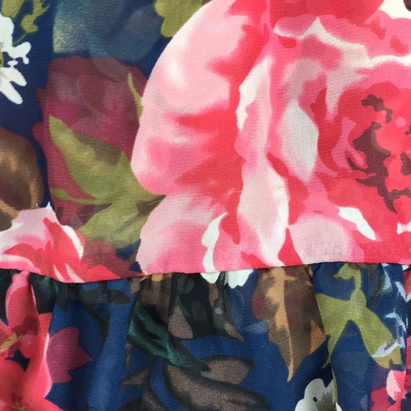 Pins and Needles Navy Floral Top Small - Picture 4 of 4